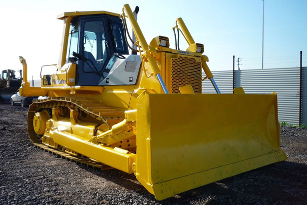 Бульдозер Komatsu D65