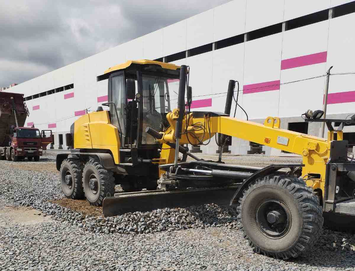 Автогрейдер XCMG GR180