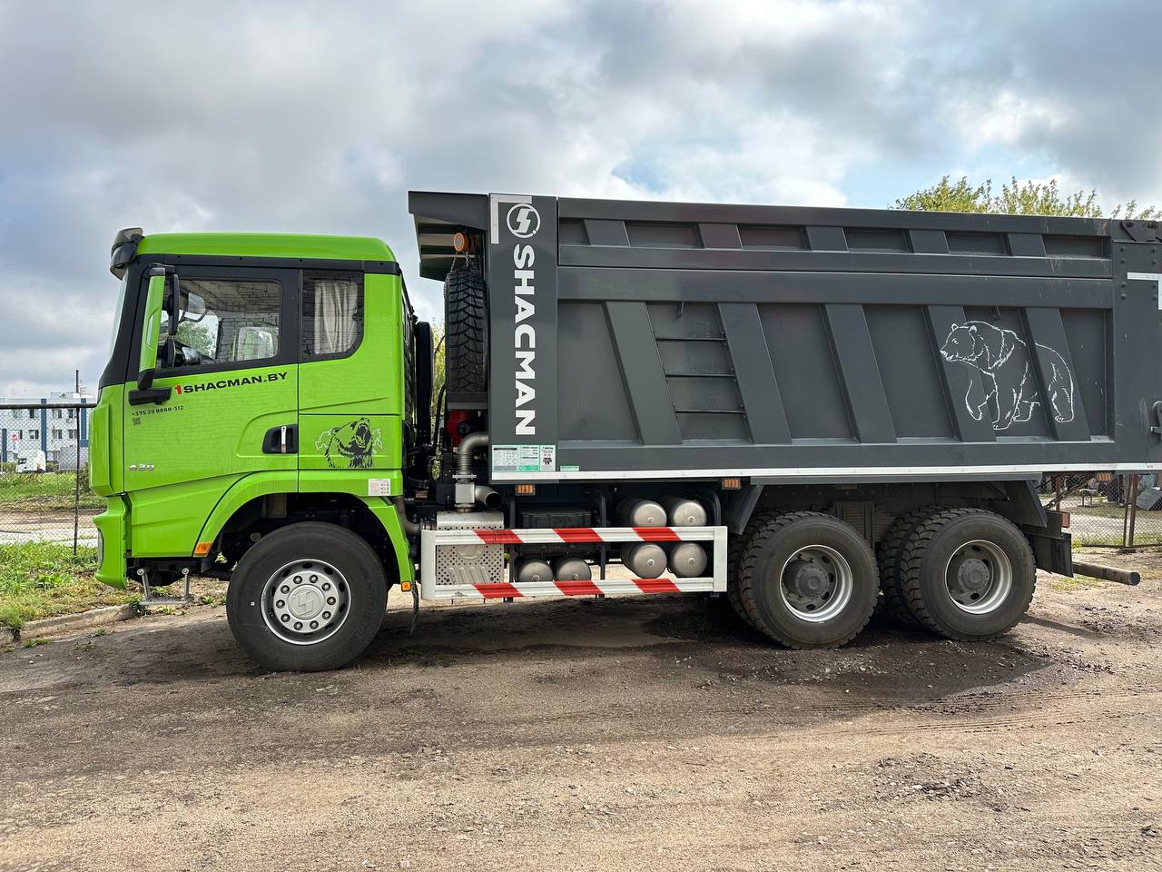 Самосвал SHACMAN X3000