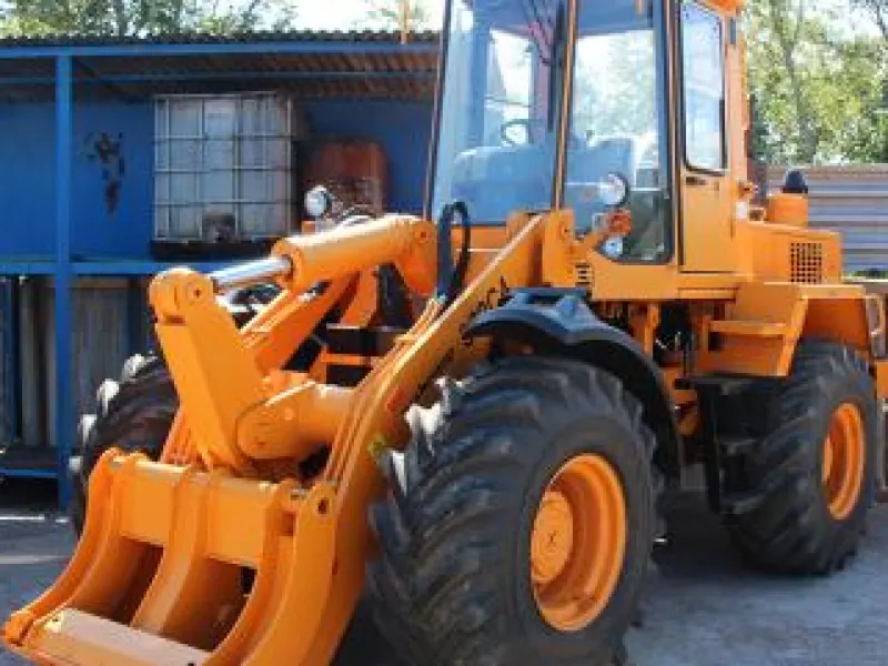 Универсальный погрузчик Амкодор 332C4