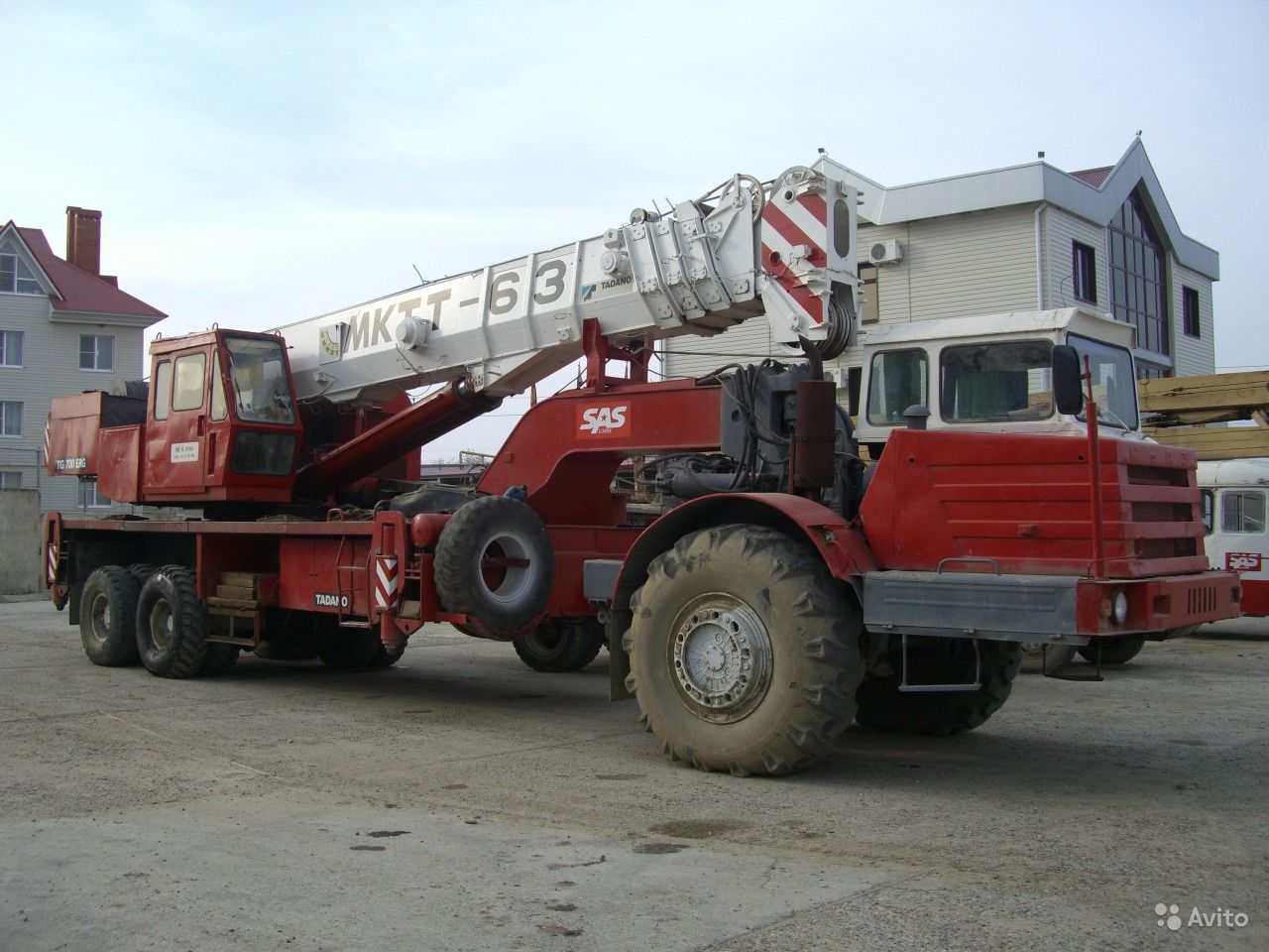 Автомобильный кран МКТТ-63